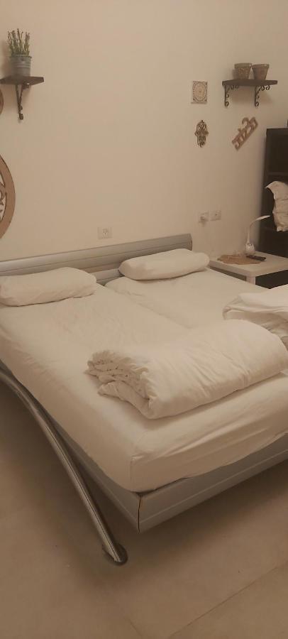 נקודות ריפוי Appartement Tirat Carmel Buitenkant foto